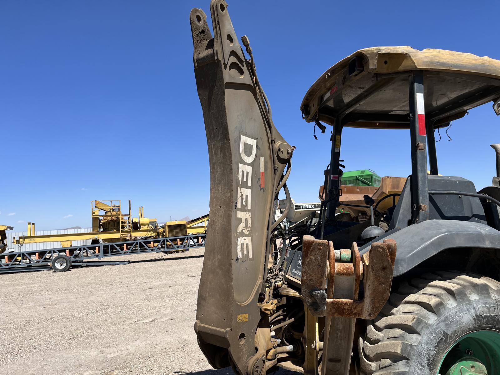 ./imagenes/INVOICE/2019/17605/RETROEXCAVADORA JOHN DEERE 310L (18).JPG